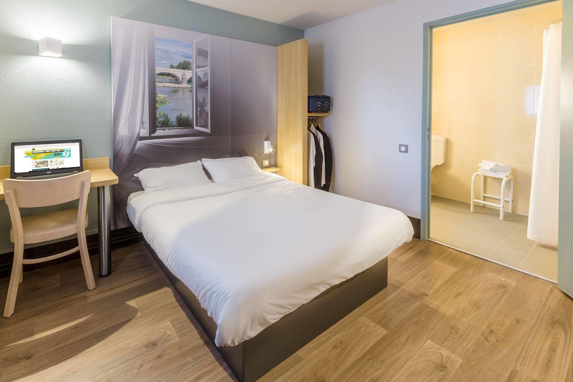B&B HOTEL Mulhouse Centre Exterior foto